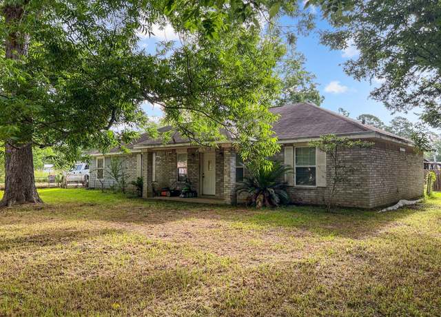 Property at 1015 Mitchell St, Sour Lake, TX 77659, 4 beds, 2 baths