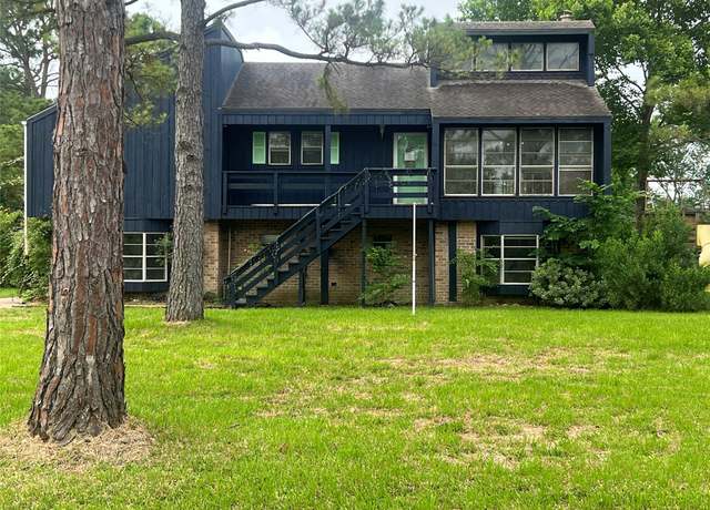 Property at 10011 Schanzer Rd, Hitchcock, TX 77563, 4 beds, 3.5 baths