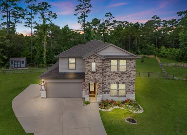 Property at 542 Kickapoo Dr, Anahuac, TX 77514, 5 beds, 3.5 baths