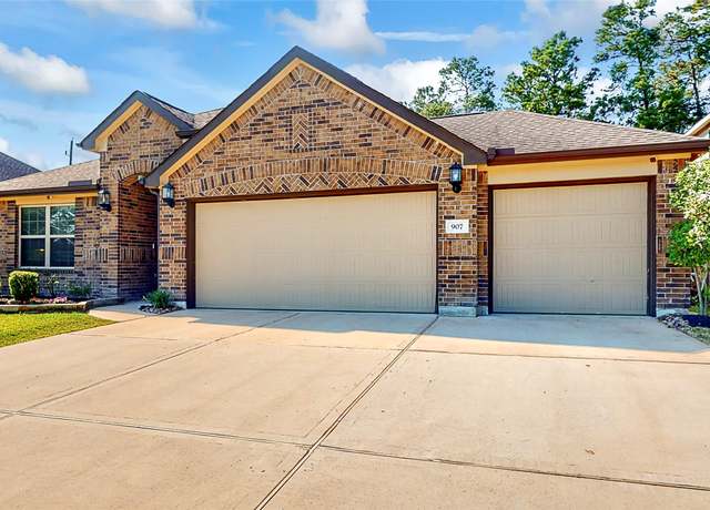 Property at 907 S Chamfer Way, Crosby, TX 77532, 4 beds, 2 baths