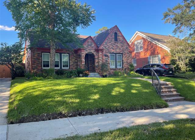 Property at 6735 Meadowlawn St, Houston, TX 77023, 3 beds, 2 baths