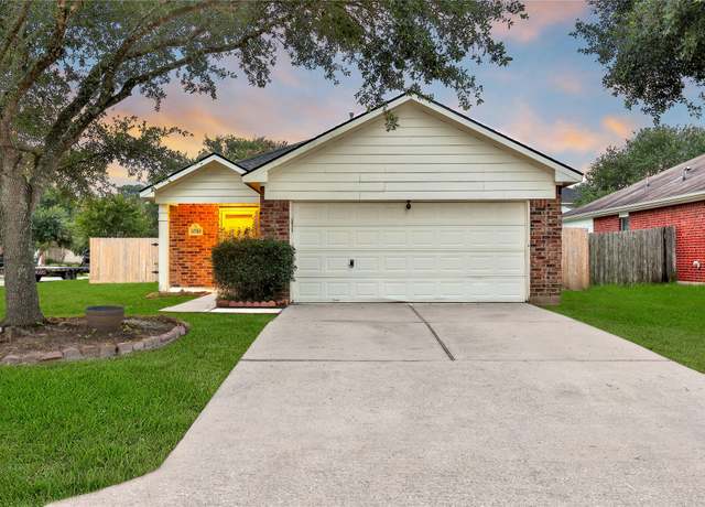 Property at 11703 Elizabeth Ct, Pinehurst, TX 77362, 3 beds, 2 baths