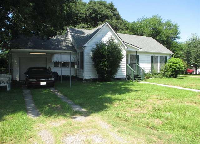 Property at 606 E Humble St, Baytown, TX 77520, 3 beds, 1 bath