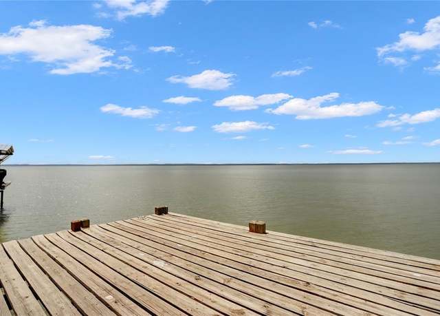 Property at 261 Commodore Dr, Livingston, TX 77351, 2 beds, 1 bath