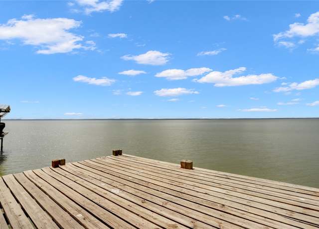 Property at 261 Commodore Dr, Livingston, TX 77351, 2 beds, 1 bath
