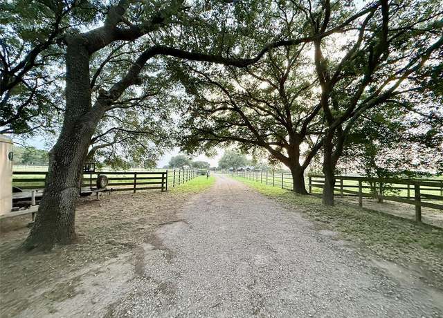 Property at 20510 Kickapoo Rd, Waller, TX 77484, 3 beds, 2 baths