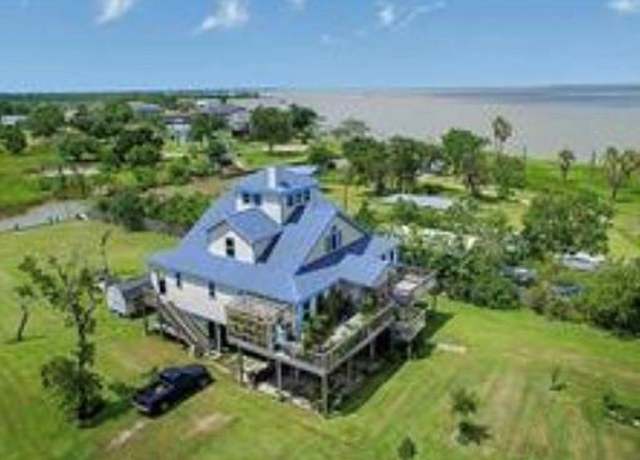 Property at 331 Bayside Dr, Anahuac, TX 77514, 4 beds, 2.5 baths
