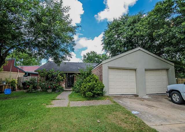 Property at 12302 Kitty Brook Dr, Houston, TX 77071, 4 beds, 2 baths