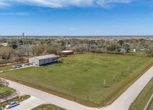 Property at 10711 Hidden Lake Ln, Richmond, TX 77406, 2 beds, 1.5 baths