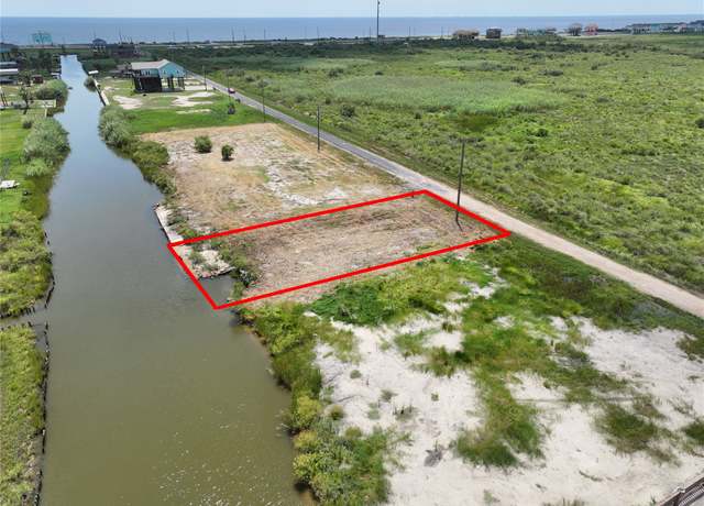 Property at 1120 Pennington St, Gilchrist, TX 77617