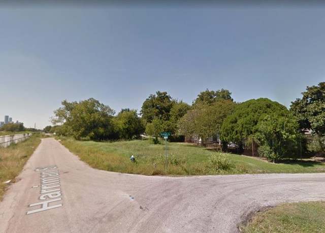 Property at 2201 Lucas St, Houston, TX 77026