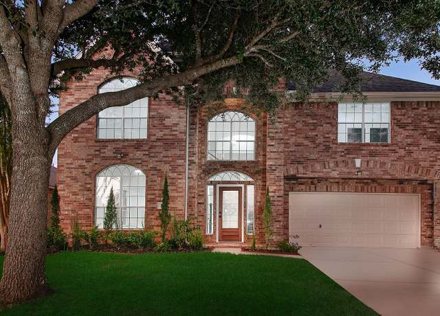Property at 2037 Borthwick Ln, Conroe, TX 77301, 4 beds, 2.5 baths