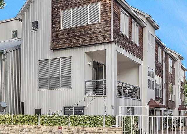Property at 618 Lester St, Houston, TX 77007, 3 beds, 3.5 baths
