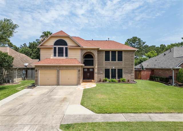 Property at 1312 Windleaf Dr, Shoreacres, TX 77571, 4 beds, 2.5 baths