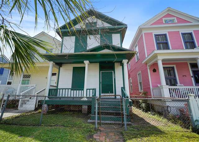 Property at 1523 Avenue M, Galveston, TX 77550, 3 beds, 1 bath