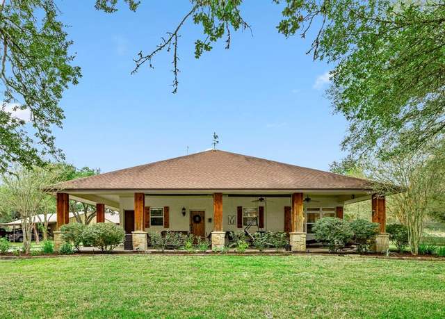 Property at 1054 County Road 156, Columbus, TX 78934, 6 beds, 5.5 baths