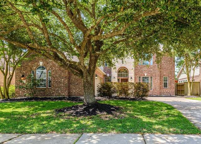 Property at 5122 Hidden Brook Ln, League City, TX 77573, 4 beds, 3.5 baths