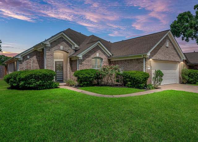 Property at 13511 Elmsgrove Ln, Houston, TX 77070, 4 beds, 2 baths