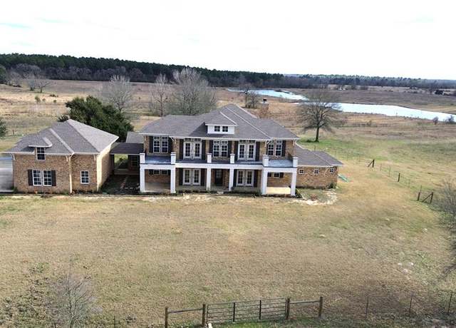 Property at 5715 State Highway 19 S, Crockett, TX 75835, 4 beds, 3.5 baths