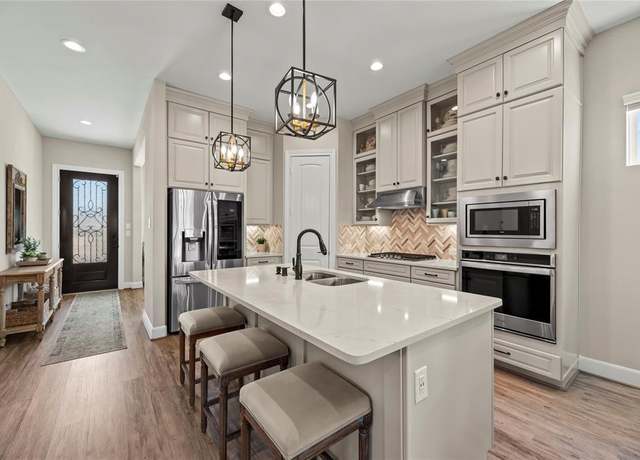 Property at 3105 Magnolia Knoll Ln, Houston, TX 77080, 4 beds, 3.5 baths