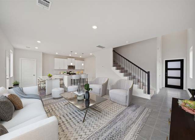 Property at 220 Charles Ridge Dr, Montgomery, TX 77316, 3 beds, 2.5 baths
