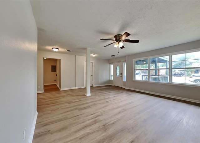 Property at 1917 15th Ave N, Texas City, TX 77590, 4 beds, 2 baths