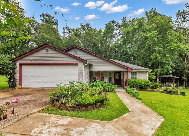 Property at 3360 Knob Oaks Dr, Huntsville, TX 77340, 3 beds, 2 baths