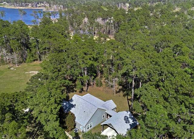 Property at 210 Shoreline Dr, Brookeland, TX 75931, 2 beds, 2 baths