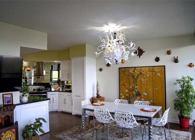 Property at 1111 Bering Dr #503, Houston, TX 77057, 3 beds, 2.5 baths