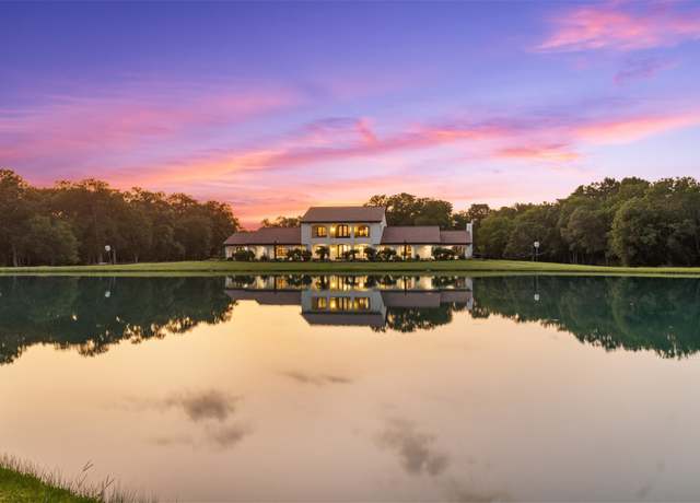 Property at 19216 Fm 442 Rd, Needville, TX 77461, 6 beds, 4.5 baths