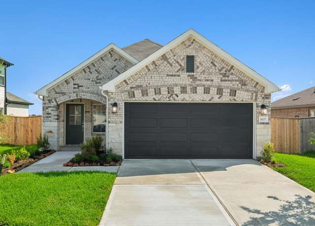 Property at 1627 Blue Cypress Dr, Rosenberg, TX 77471, 3 beds, 2 baths