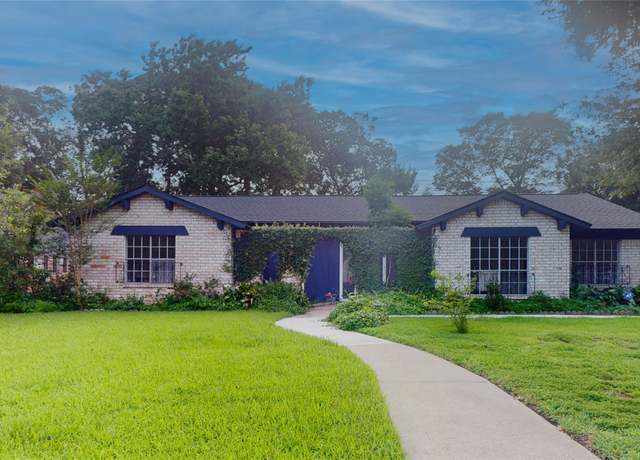 Property at 811 Devonport Ln, Seabrook, TX 77586, 4 beds, 2.5 baths