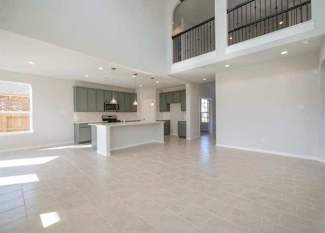Property at 8 Carmel Dr, Manvel, TX 77578, 4 beds, 3.5 baths