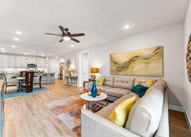 Property at 6804 Westview Dr #2201, Houston, TX 77055, 2 beds, 2 baths
