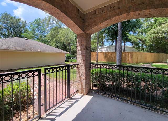 Property at 6607 Lake Woodlands Dr #313, The Woodlands, TX 77382, 2 beds, 2 baths