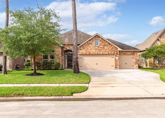 Property at 18107 Banpo Ct, Houston, TX 77044, 4 beds, 2.5 baths