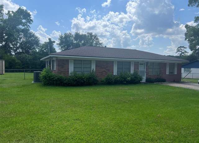 Property at 2991 Mimosa Ln, Huntsville, TX 77320, 3 beds, 1 bath