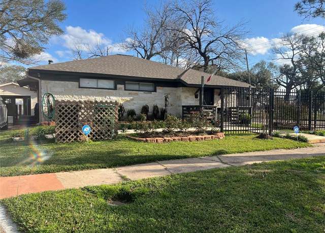 Property at 2047 Alta Vista St, Houston, TX 77023, 3 beds, 2 baths