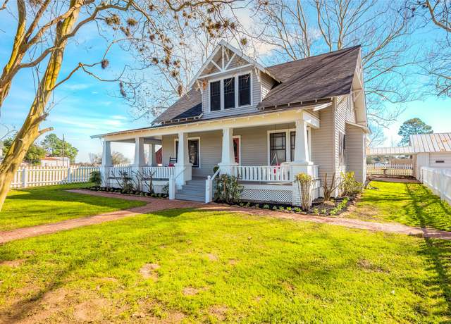 Property at 10152 Fm 949, Cat Spring, TX 78933, 3 beds, 2.5 baths