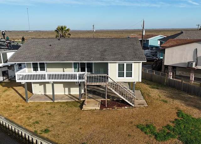 Property at 110 Mariner Rd, Freeport, TX 77541, 3 beds, 1.5 baths