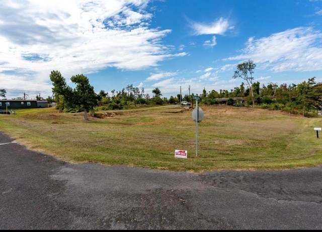 Property at 170 Holly Pond, Onalaska, TX 77360