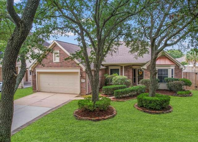 Property at 9515 Willow Crossing Dr, Houston, TX 77064, 3 beds, 2 baths