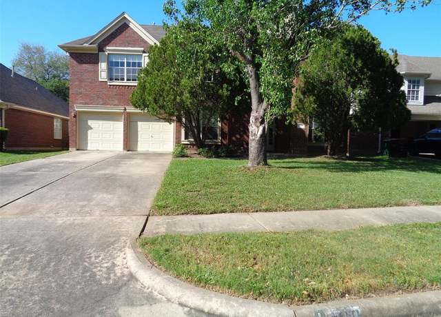 Property at 15710 Springfield Dr, Sugar Land, TX 77498, 4 beds, 2.5 baths