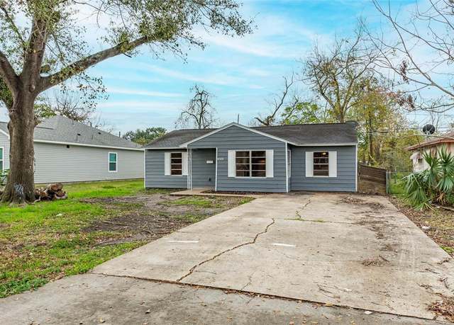 Property at 4830 Brinkley St, Houston, TX 77033, 3 beds, 1 bath