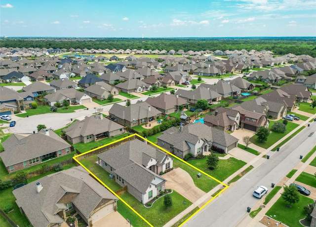 Property at 15735 Timber Creek Ln, College Station, TX 77845, 4 beds, 2.5 baths