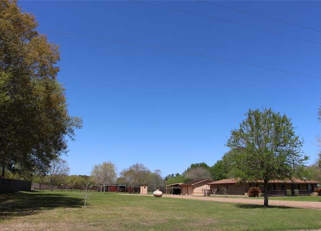 Property at 12710 Dannhaus Rd, Needville, TX 77461, 3 beds, 2 baths