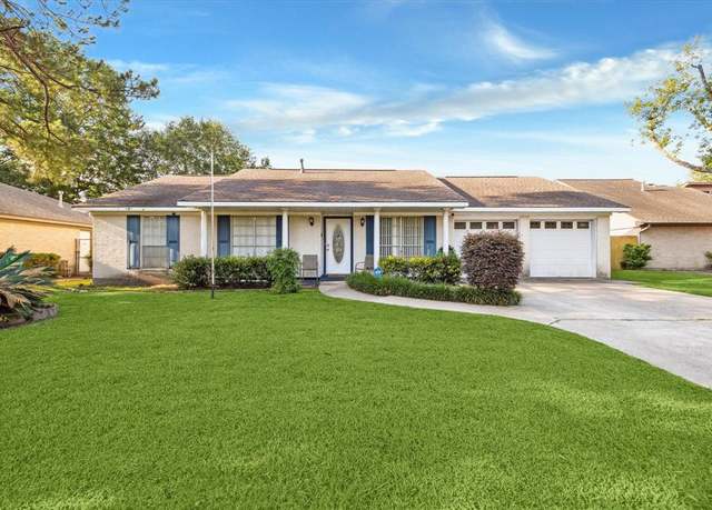 Property at 1105 Mesquite St, Baytown, TX 77521, 3 beds, 2 baths