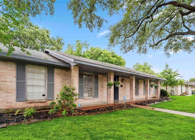 Property at 5602 Carmona Ln, Pearland, TX 77584, 3 beds, 2 baths