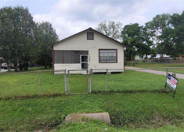 Property at 1726 Paul Quinn St, Houston, TX 77091
