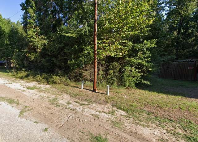 Property at 333 Holly Dr, Onalaska, TX 77360